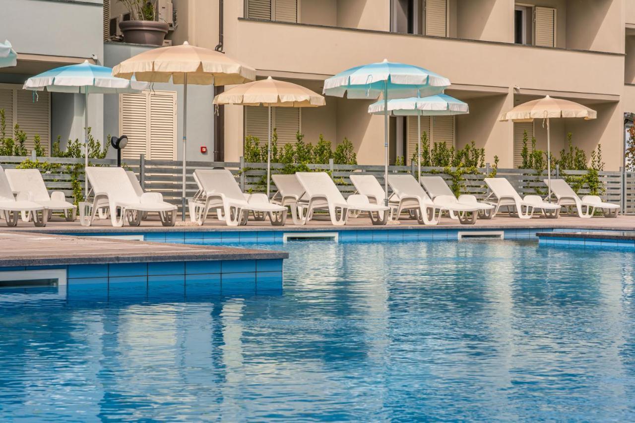Golden Hotel Marina di Cecina Εξωτερικό φωτογραφία