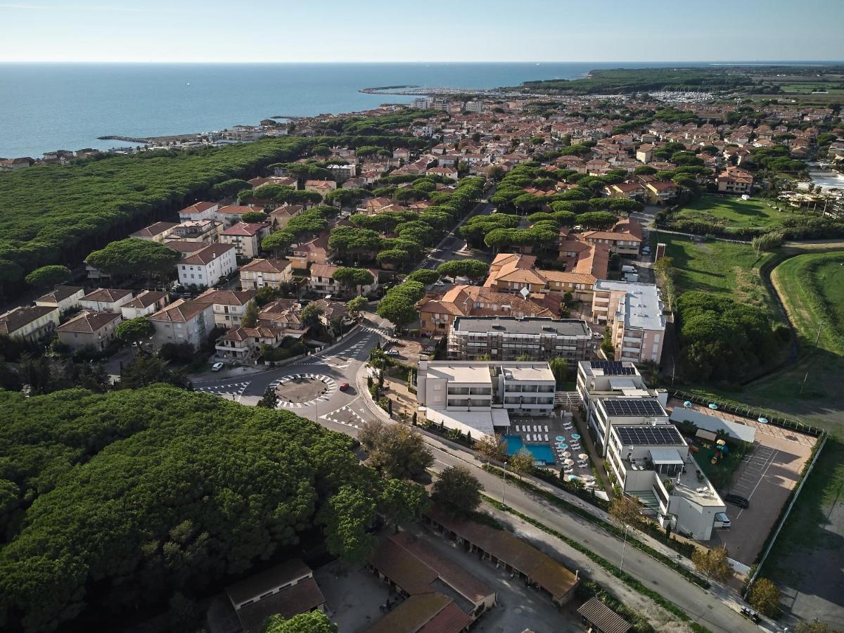 Golden Hotel Marina di Cecina Εξωτερικό φωτογραφία